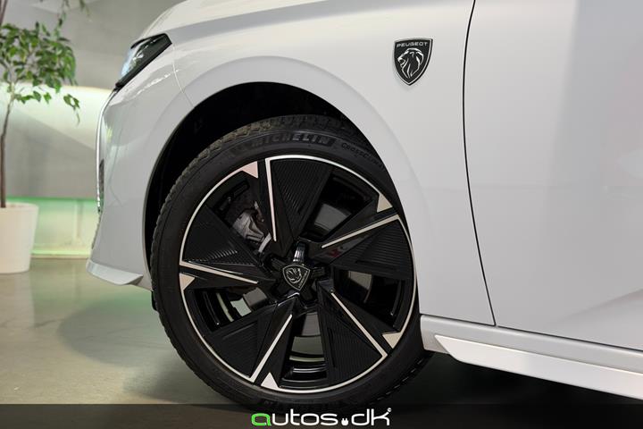 Hvid Peugeot E-308 fra 2024