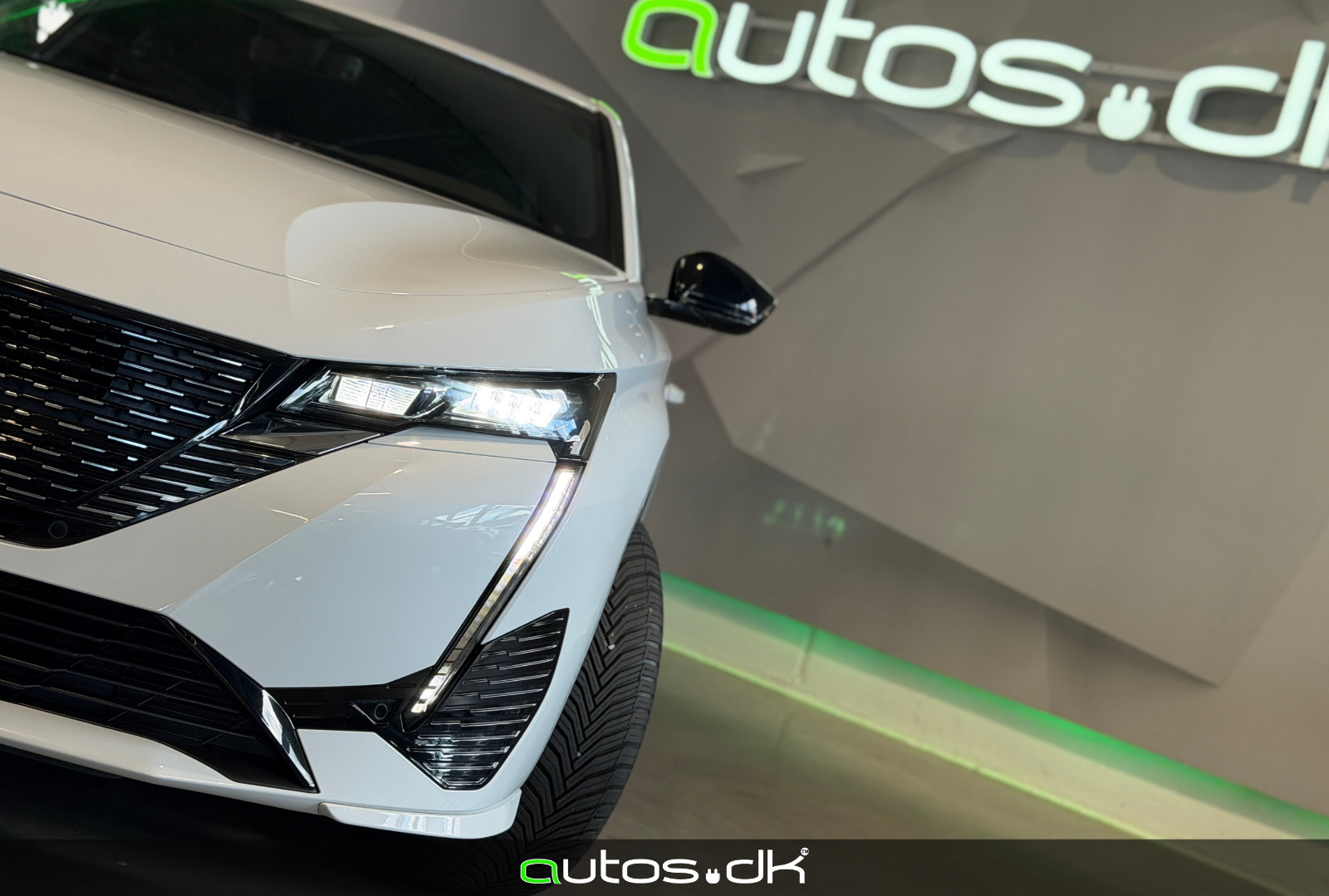 Hvid Peugeot E-308 fra 2024