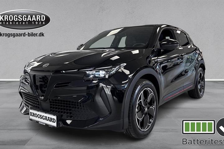 Sort Alfa Romeo Junior fra 2025