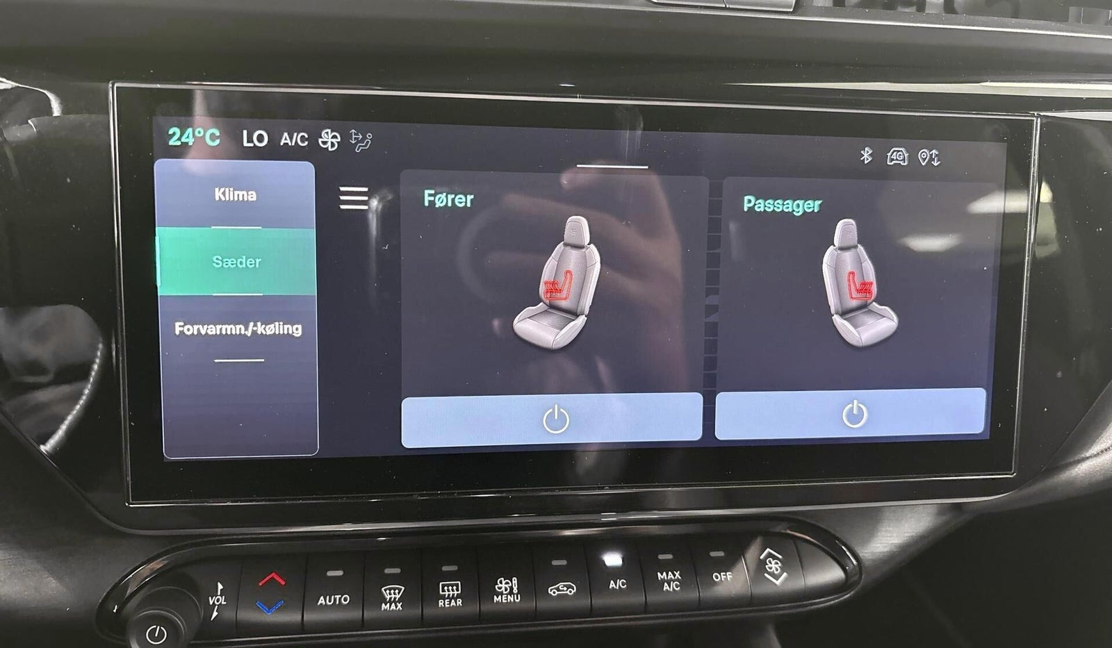 Sort Alfa Romeo Junior fra 2025