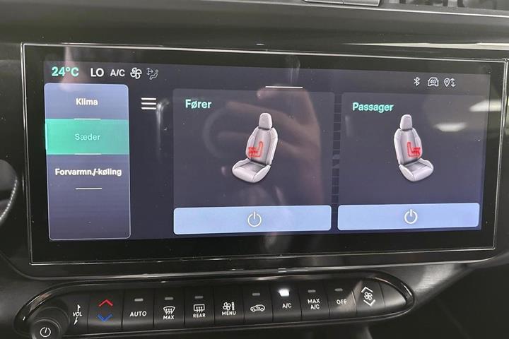 Sort Alfa Romeo Junior fra 2025