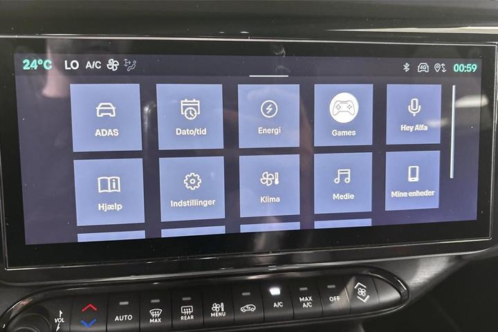 Sort Alfa Romeo Junior fra 2025