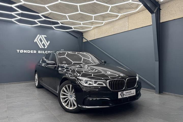 Sort BMW 730d fra 2018