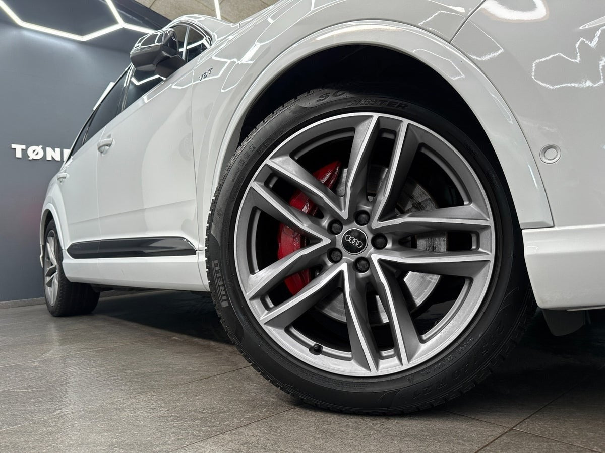 Hvid Audi SQ7 fra 2016