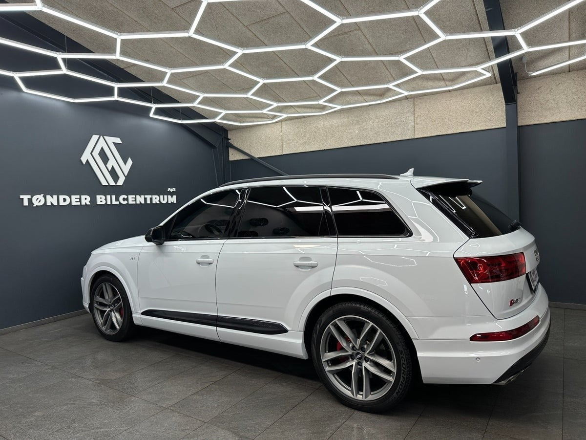 Hvid Audi SQ7 fra 2016