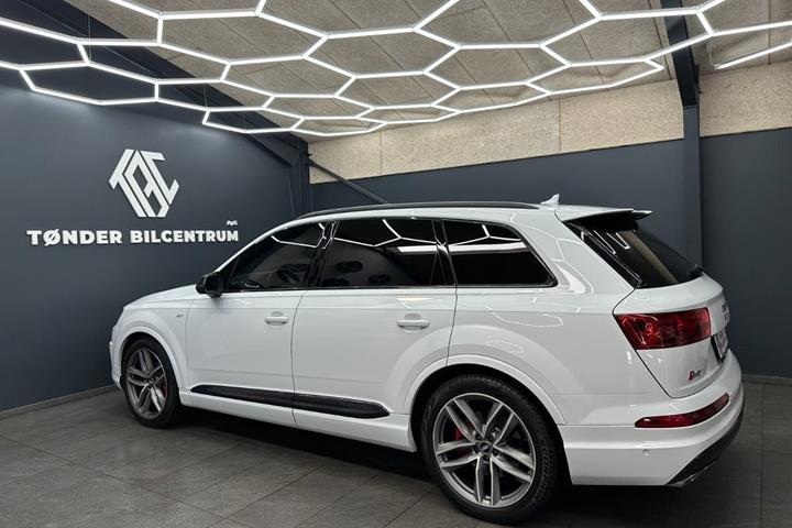 Hvid Audi SQ7 fra 2016
