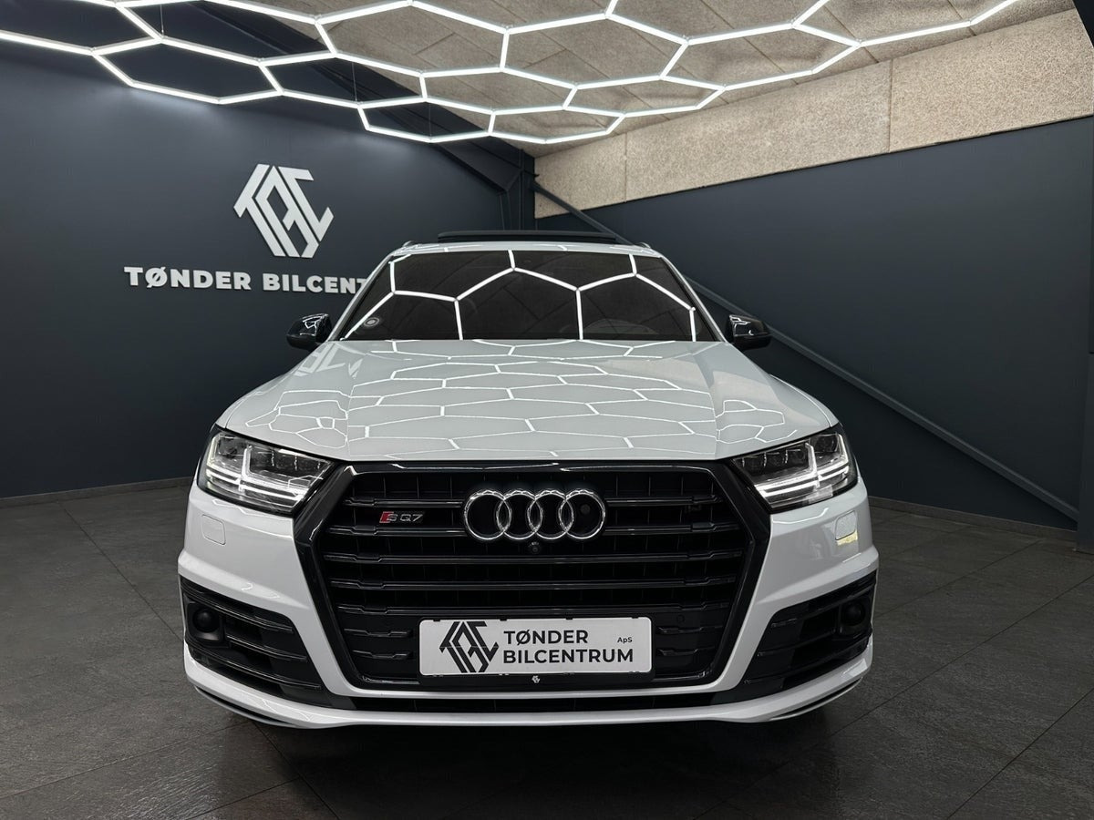Hvid Audi SQ7 fra 2016