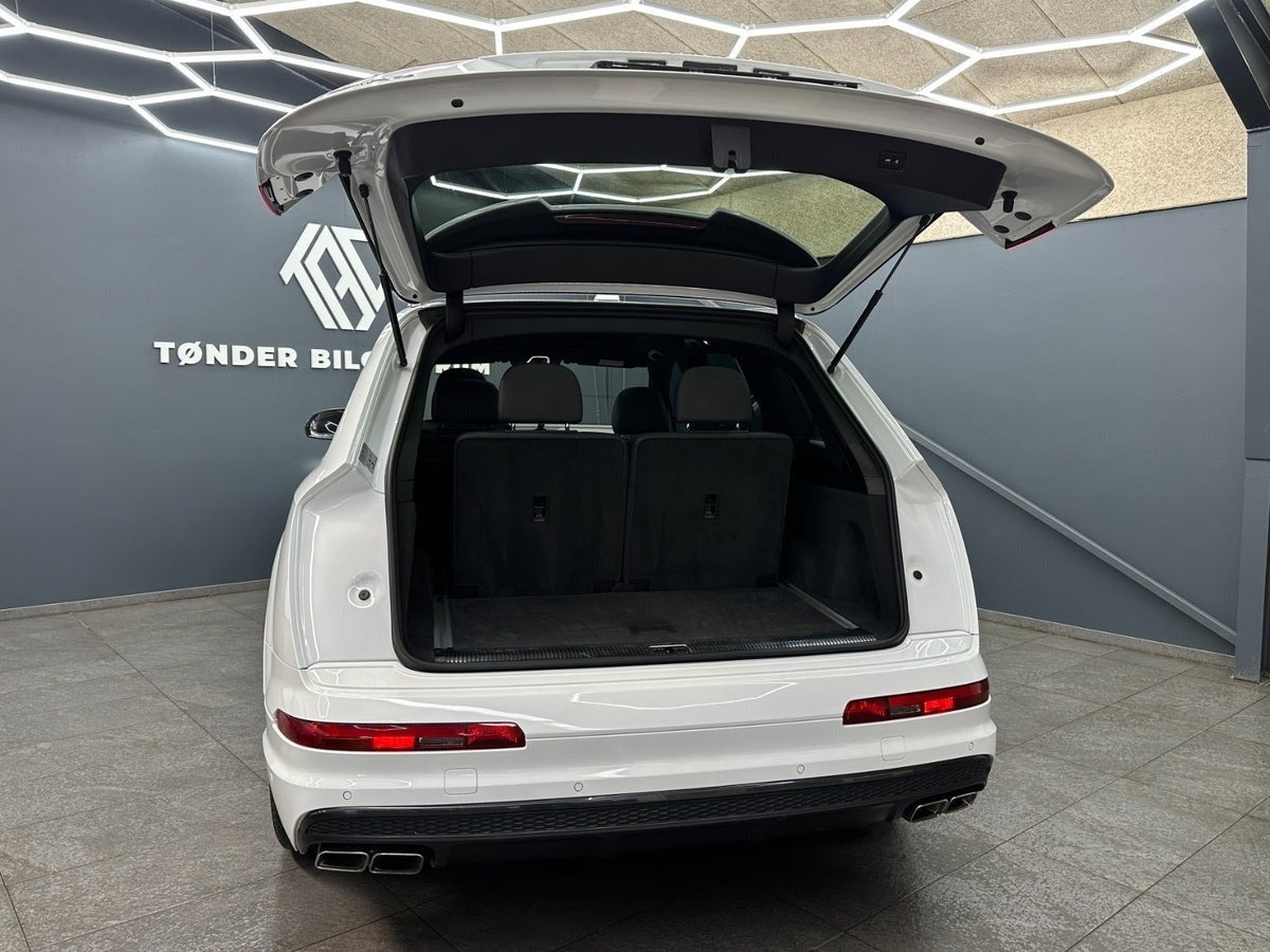 Hvid Audi SQ7 fra 2016