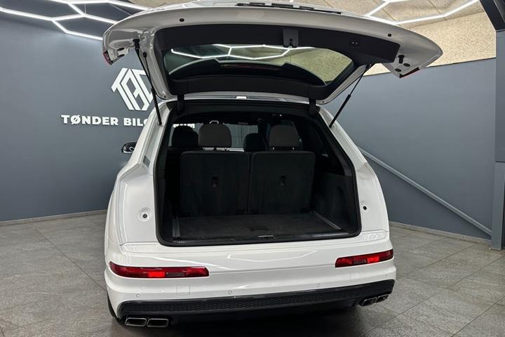 Hvid Audi SQ7 fra 2016