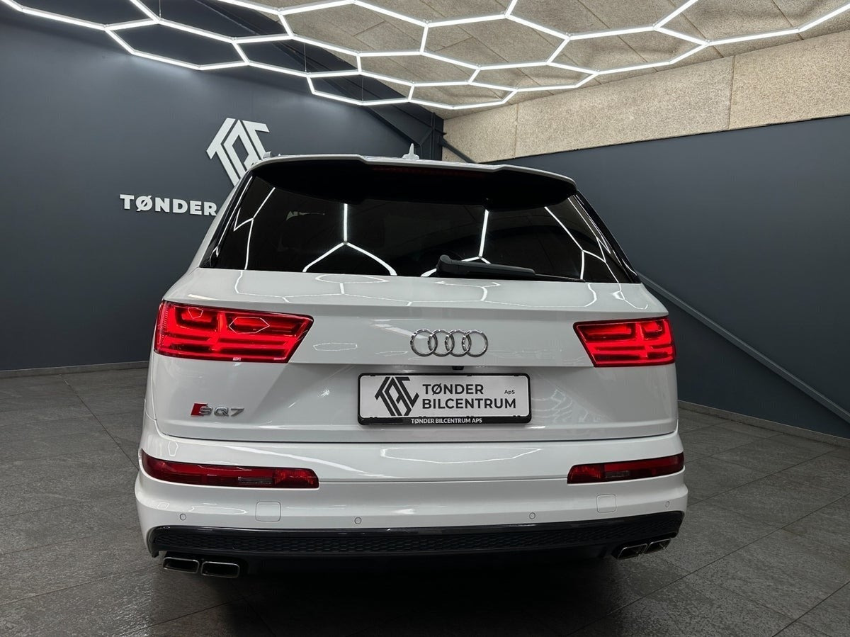 Hvid Audi SQ7 fra 2016