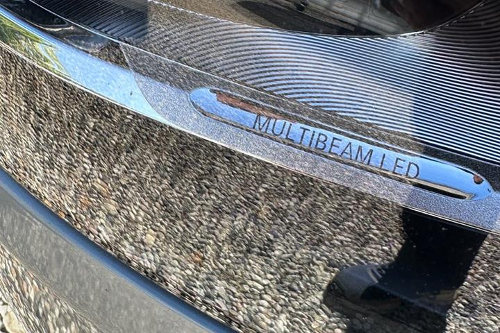 Grå Mercedes S560 fra 2017
