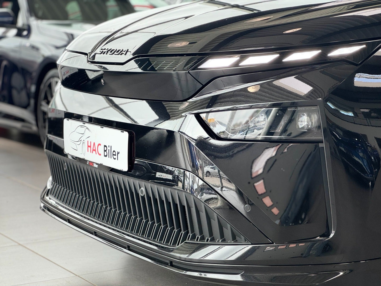 Sort Skoda Enyaq fra 2026