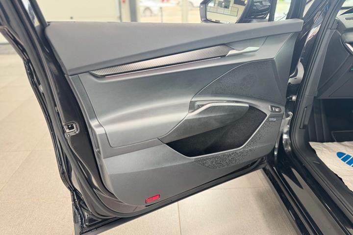 Sort Skoda Enyaq fra 2026