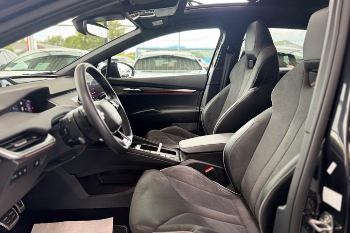 Sort Skoda Enyaq fra 2026