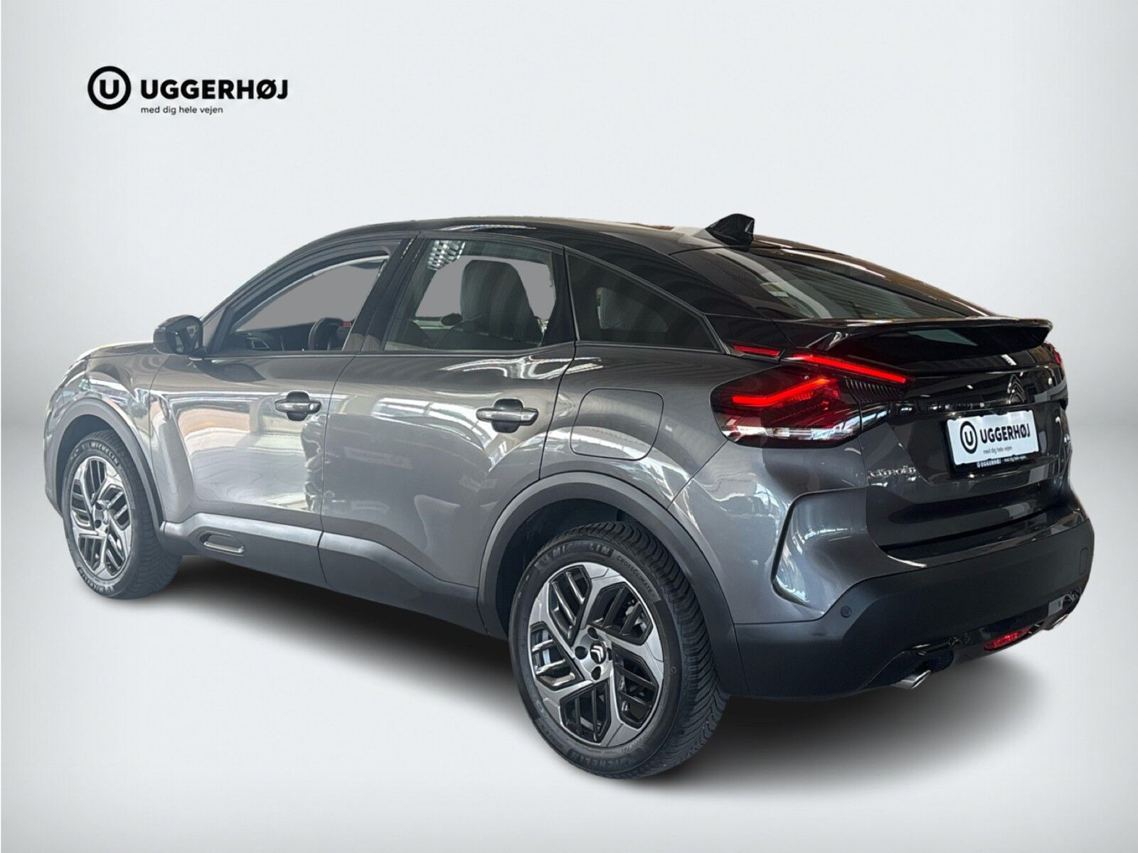 Grå Citroën C4 fra 2024