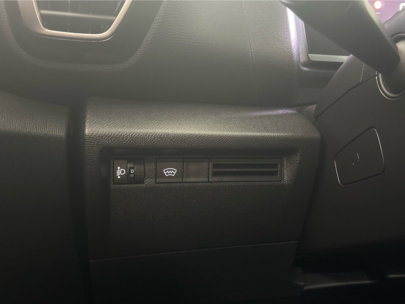 Grå Citroën C4 fra 2024