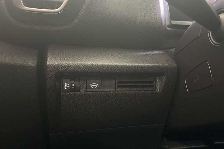 Grå Citroën C4 fra 2024
