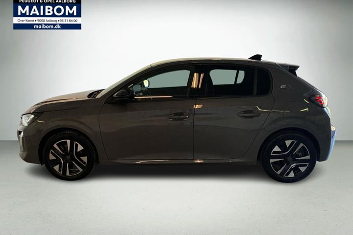 Grå Peugeot e-208 fra 2023