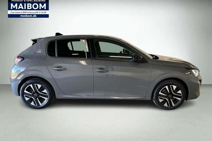 Grå Peugeot e-208 fra 2023