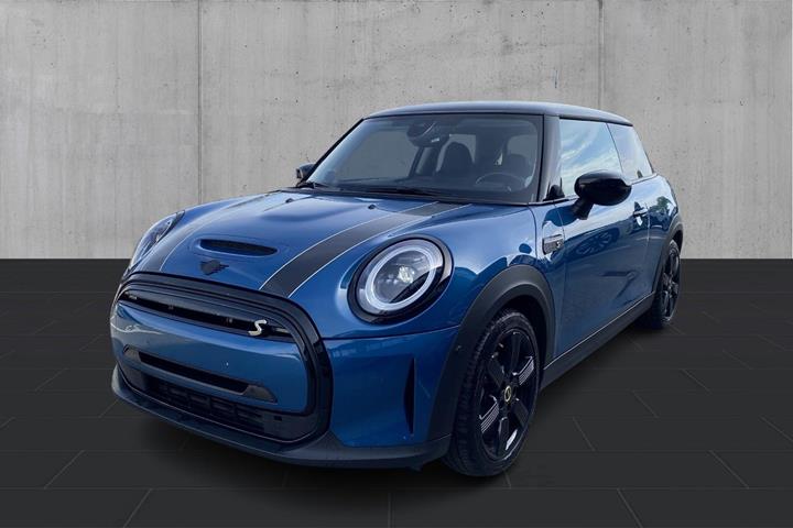Blå Mini Cooper SE fra 2023