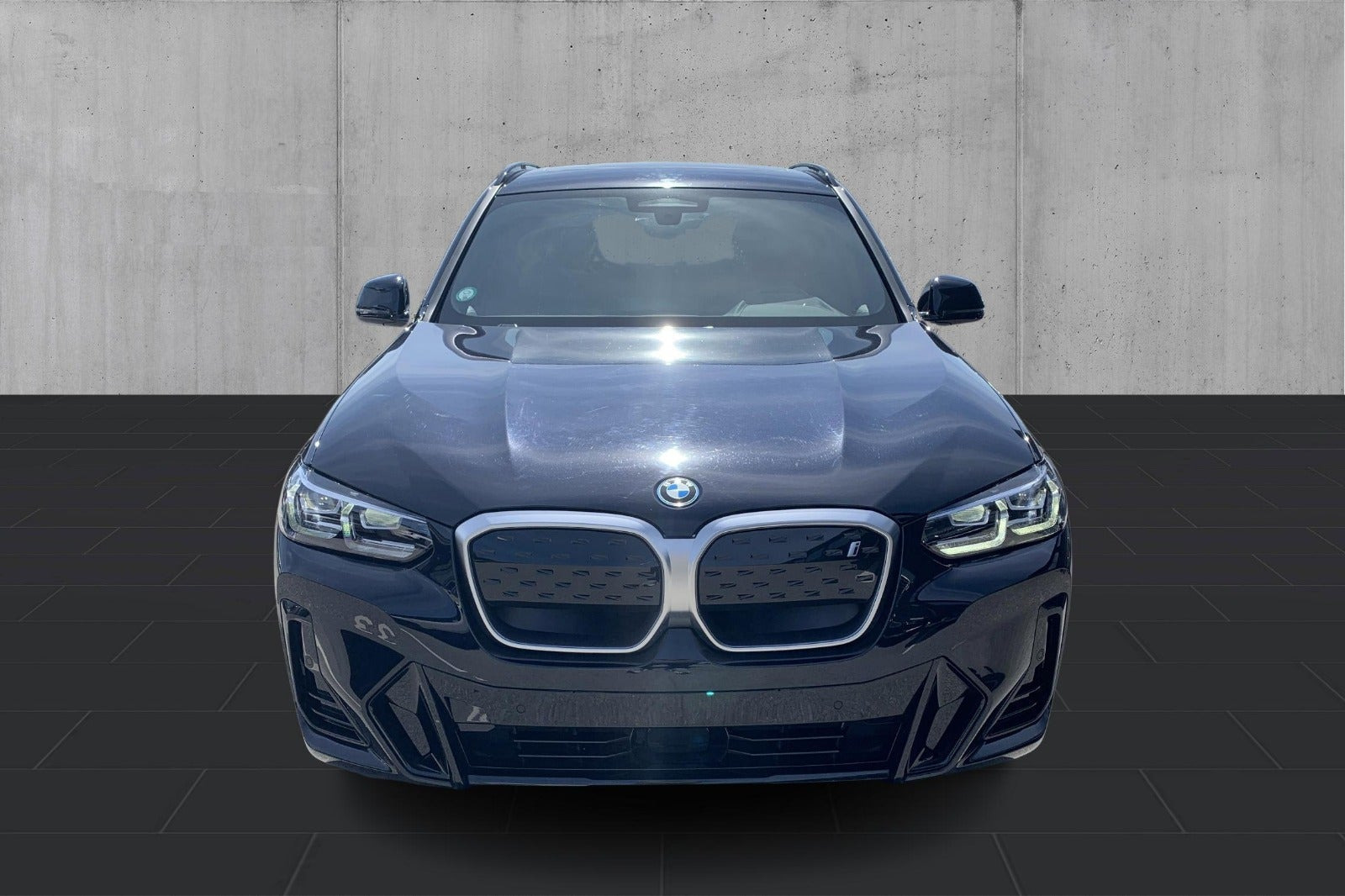 Sort BMW iX3 fra 2024