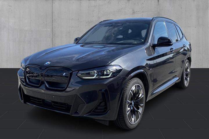 Grå BMW iX3 fra 2023