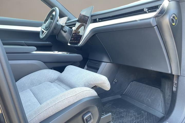 Sort Volvo EX90 fra 2024