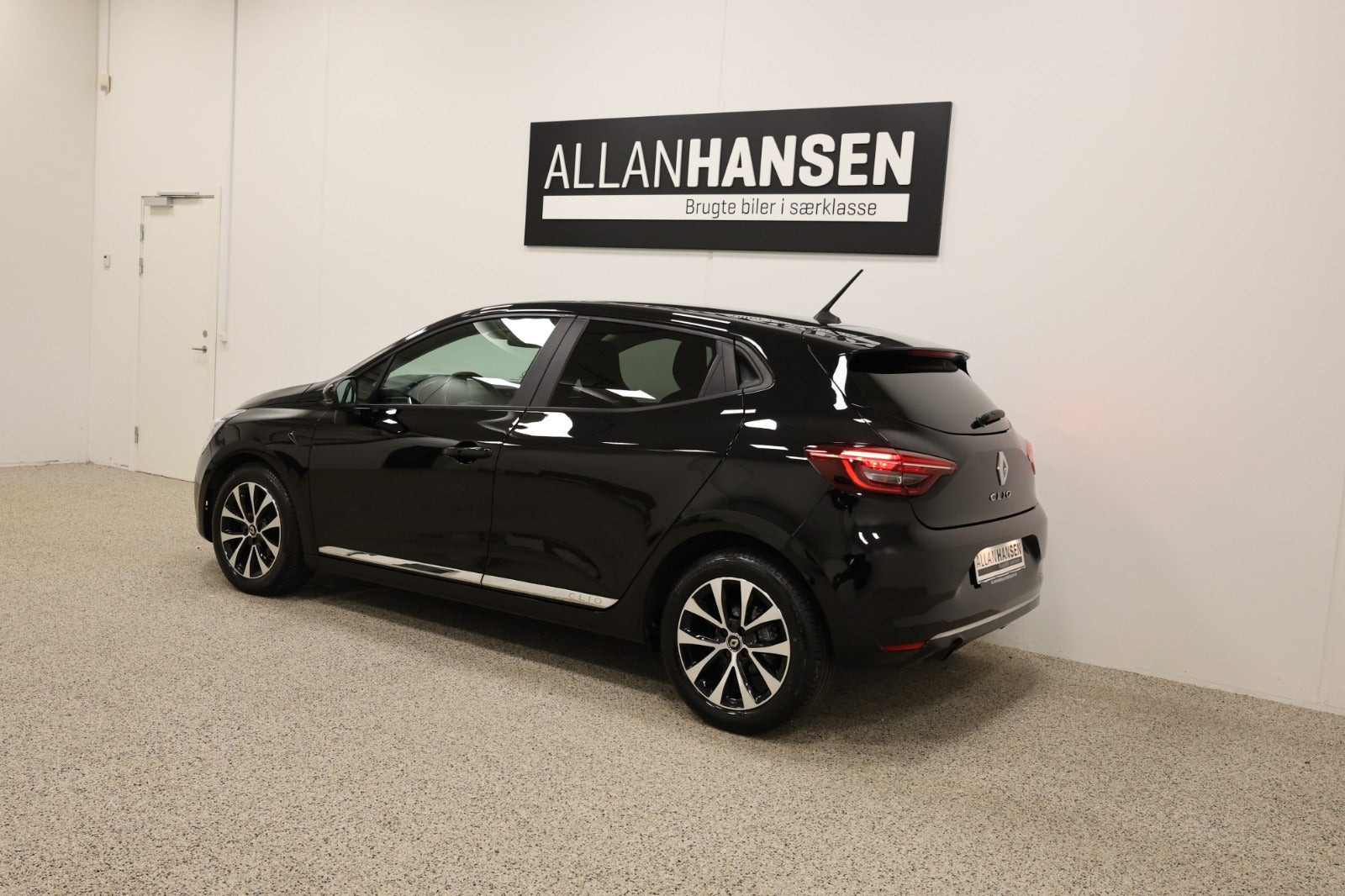 Sort Renault Clio V fra 2020