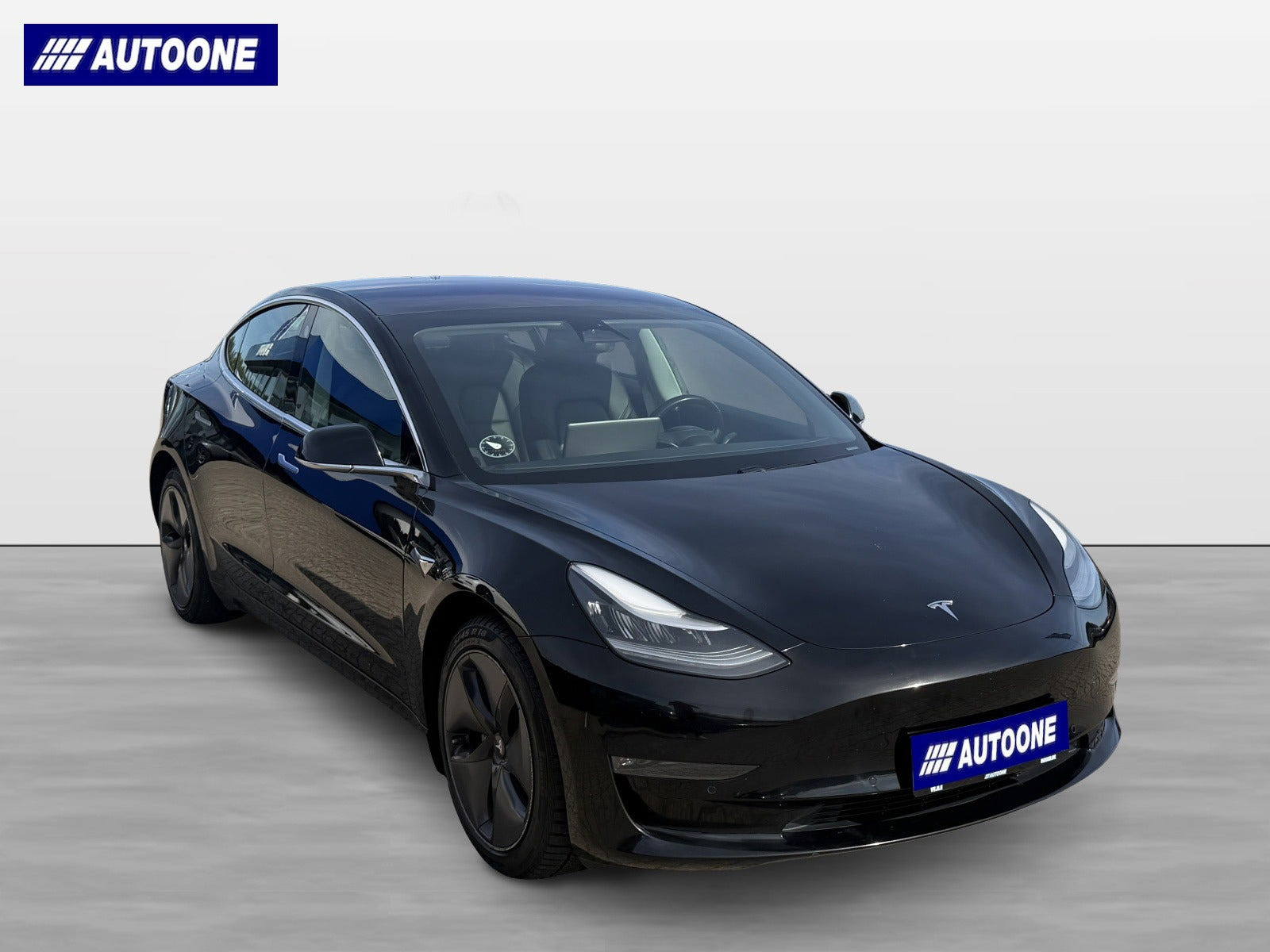 Sort Tesla Model 3 fra 2019