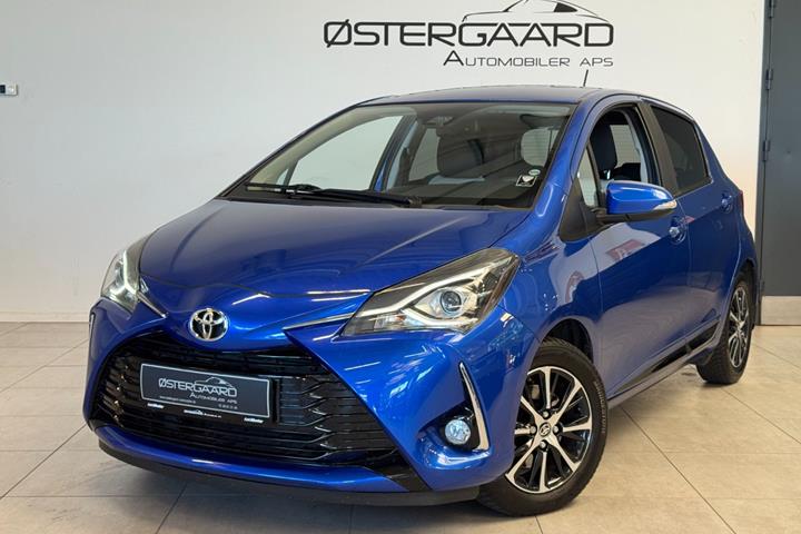 Blå Toyota Yaris fra 2019