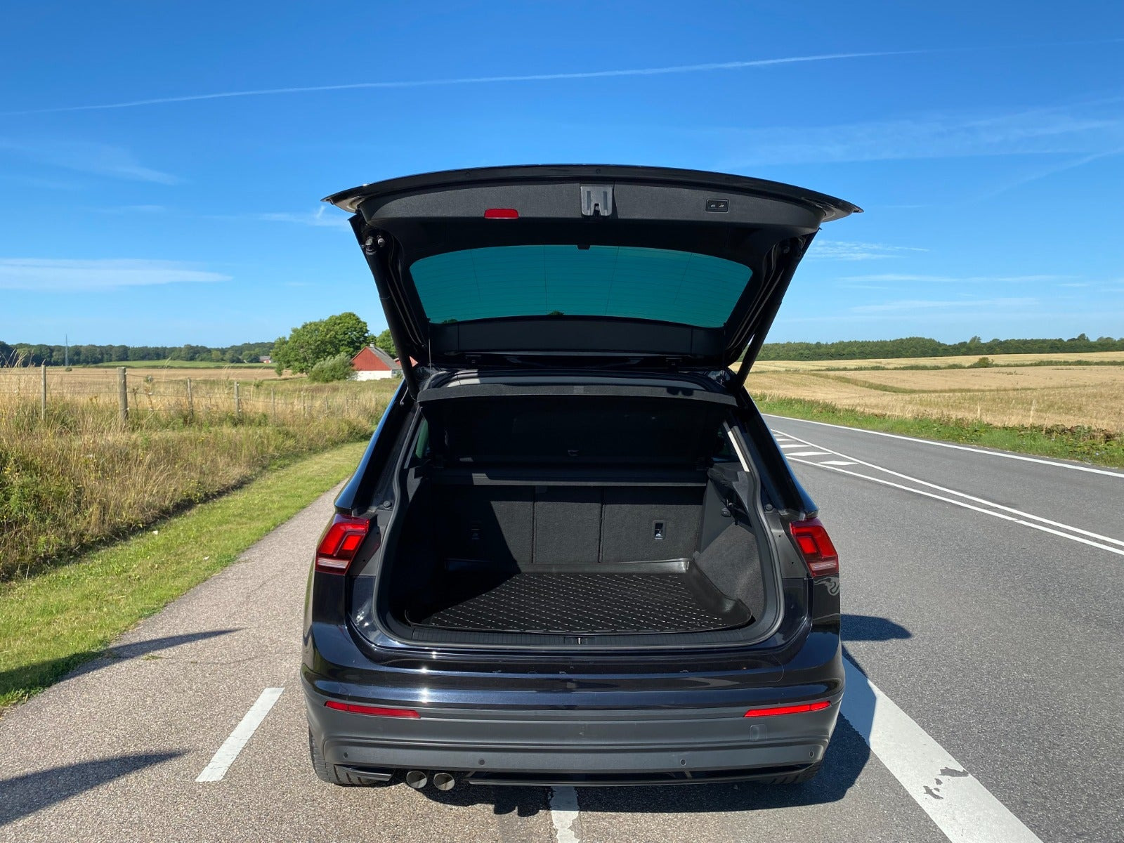 Sort VW Tiguan fra 2019