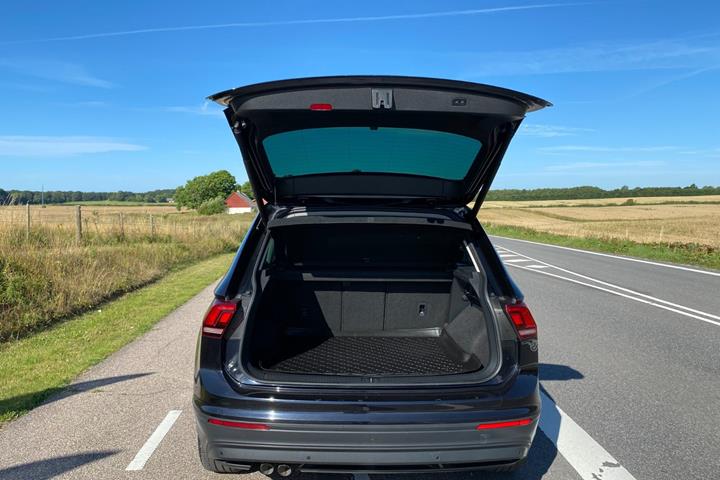 Sort VW Tiguan fra 2019