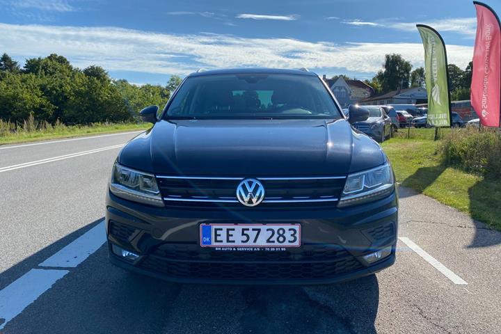 Sort VW Tiguan fra 2019