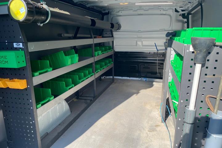 Hvid Renault Trafic T29 fra 2022