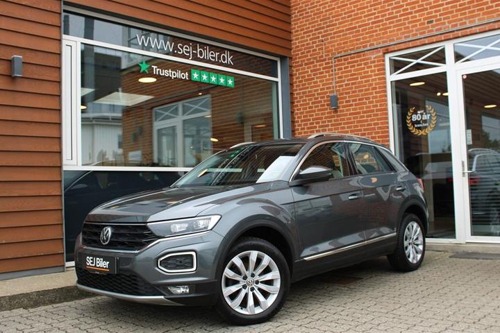 Grå VW T-Roc fra 2019