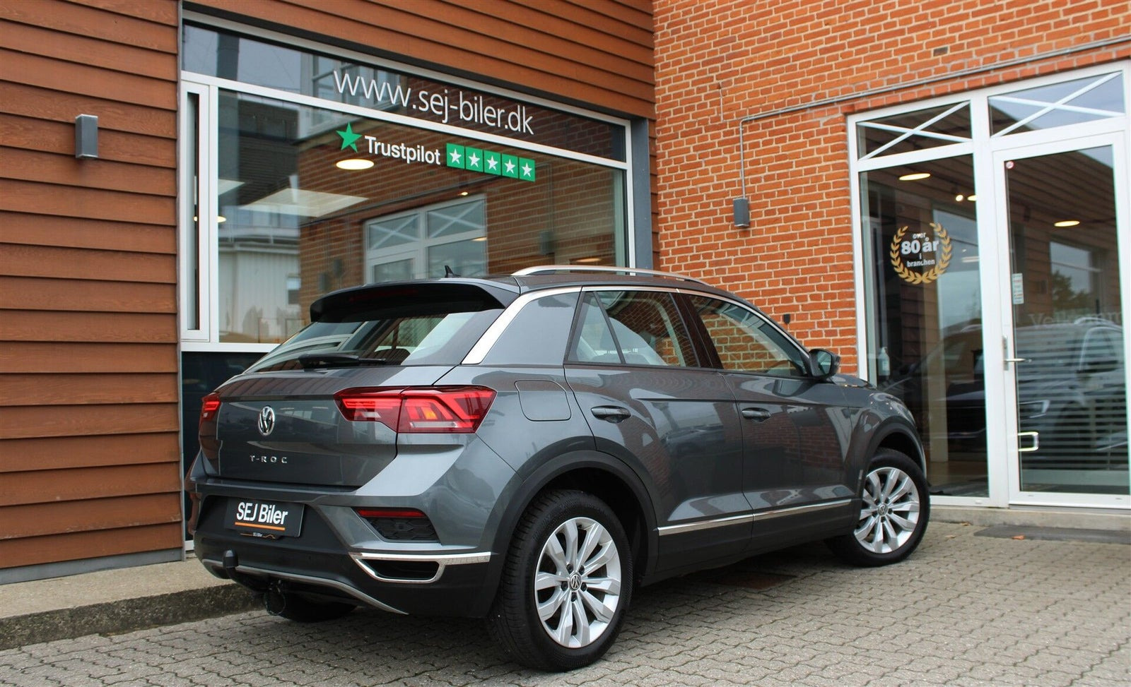 Grå VW T-Roc fra 2019