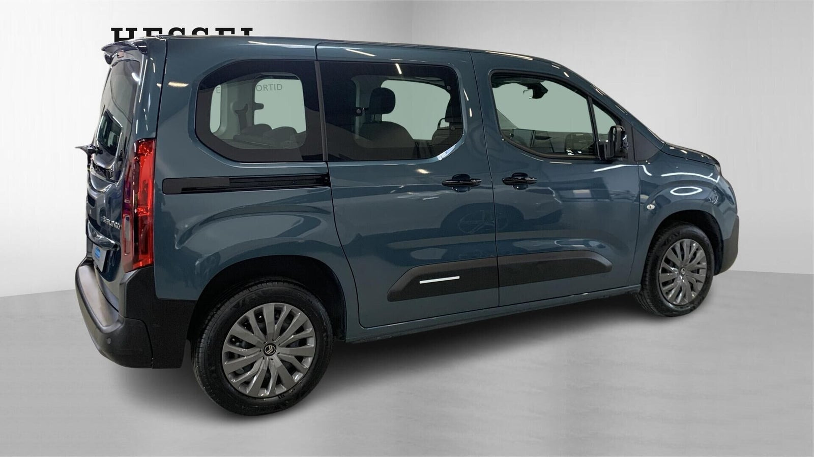 Blå Citroën ë-Berlingo fra 2025