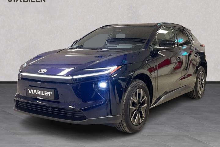 Blå Toyota BZ4X fra 2026