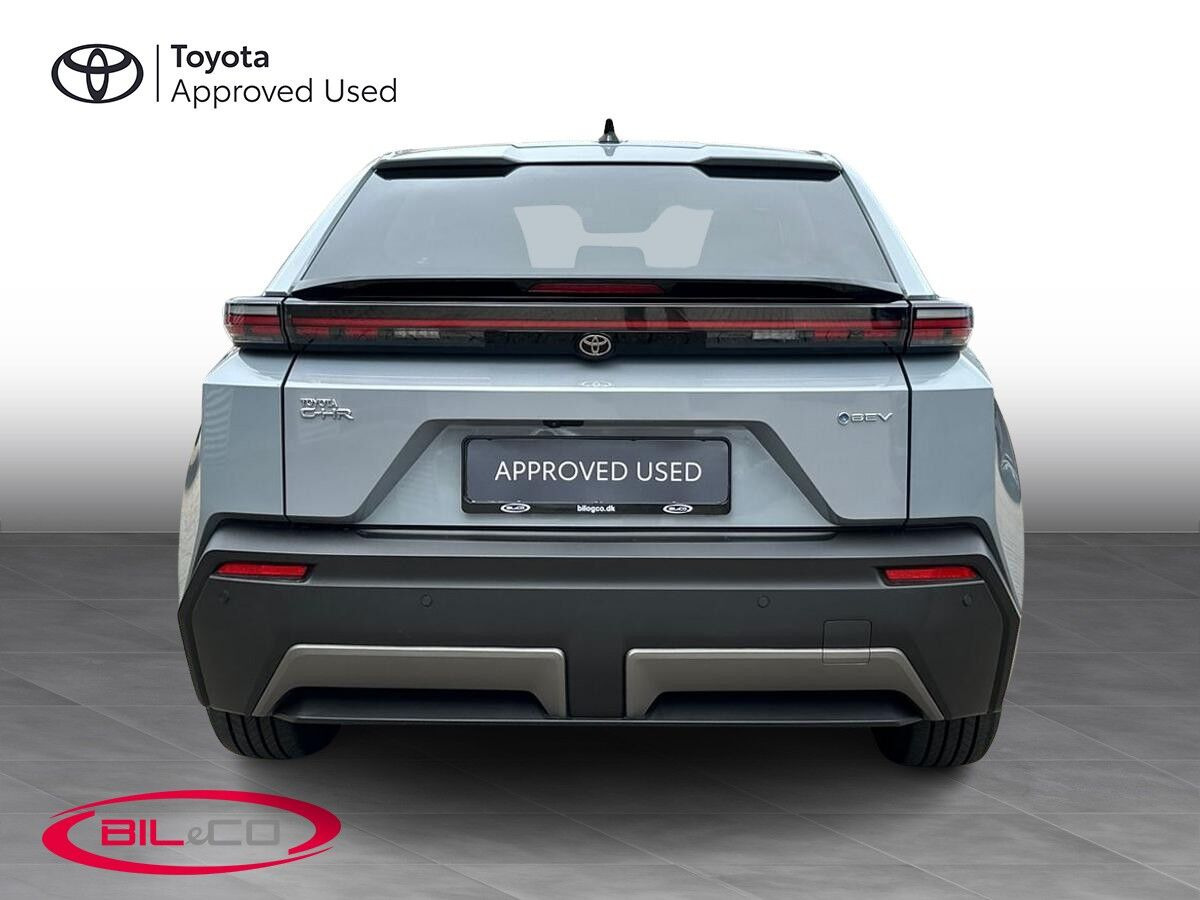 Grå Toyota Toyota C-HR+ fra 2026