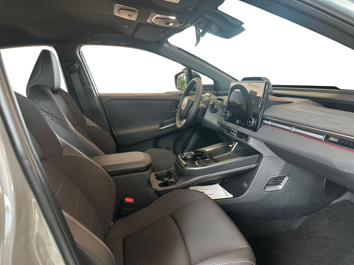 Grå Toyota Toyota C-HR+ fra 2026