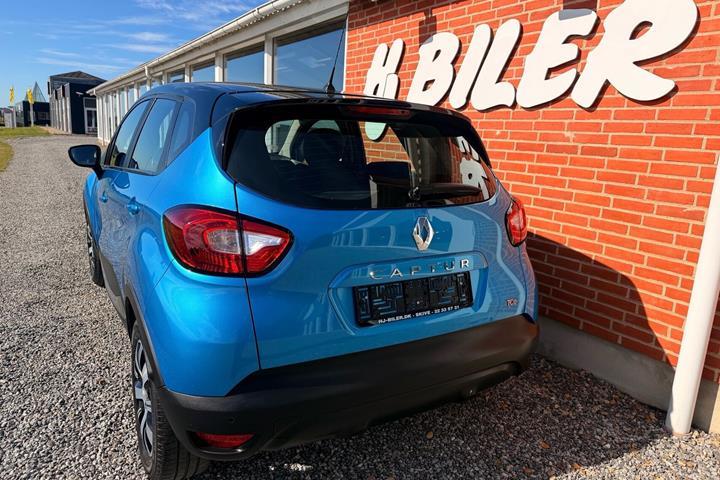 Blå Renault Captur fra 2015