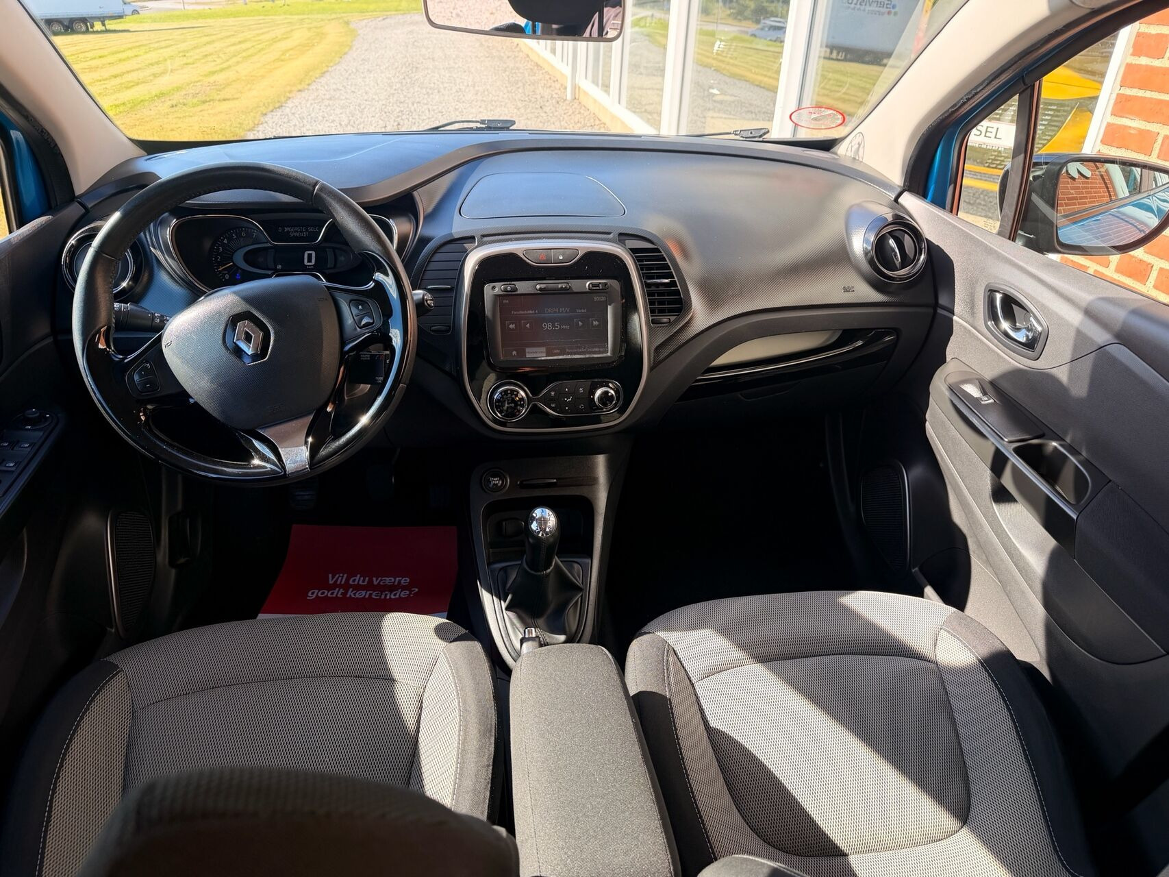 Blå Renault Captur fra 2015