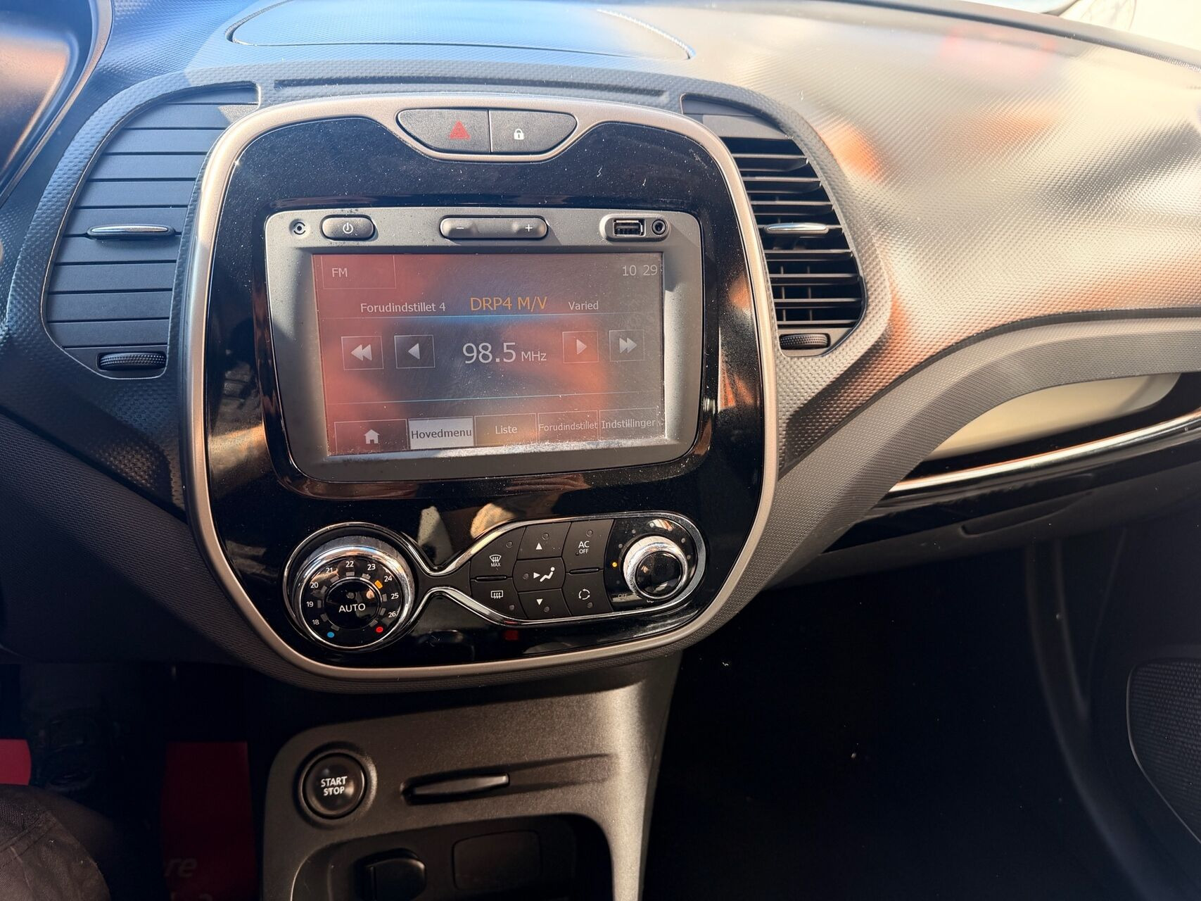 Blå Renault Captur fra 2015