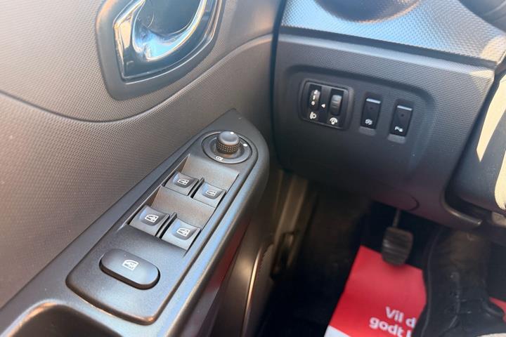 Blå Renault Captur fra 2015