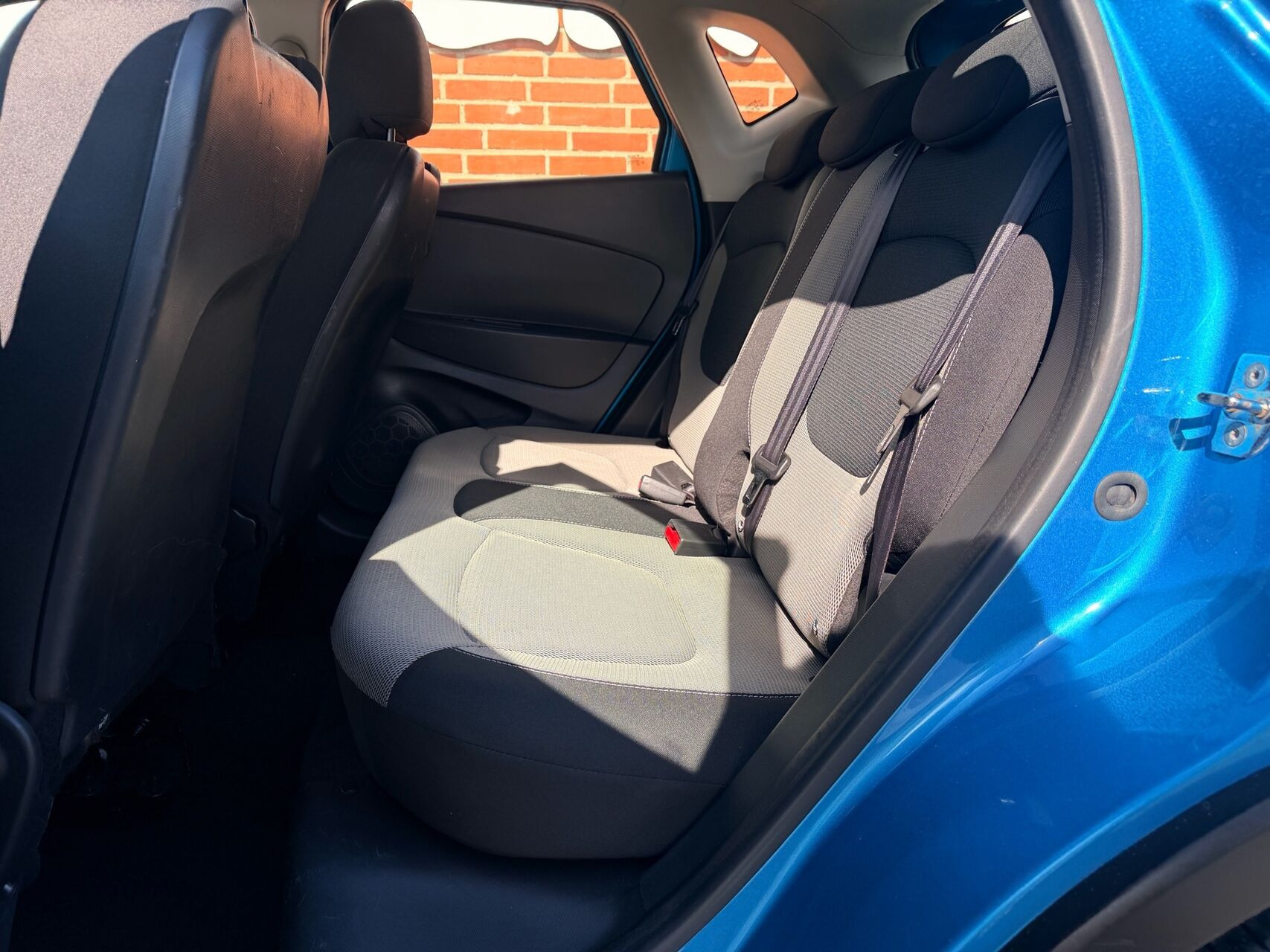 Blå Renault Captur fra 2015