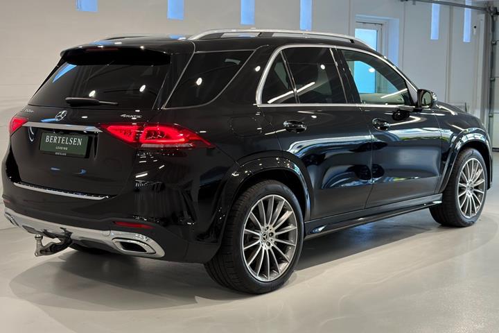 Sort Mercedes GLE350 de fra 2021