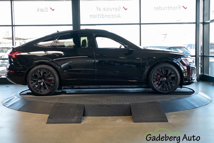 Sort Audi Q8 e-tron fra 2024