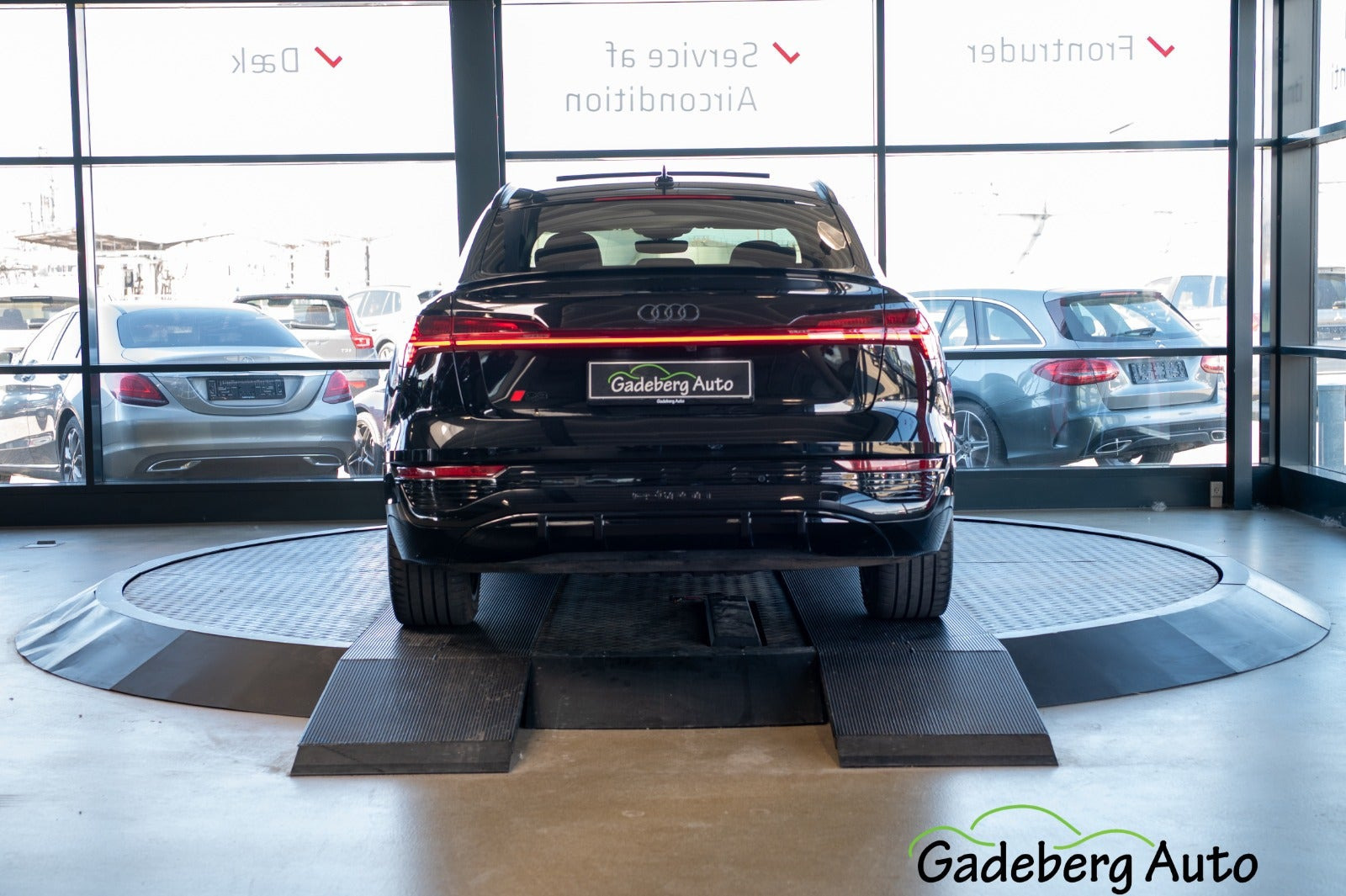 Sort Audi Q8 e-tron fra 2024