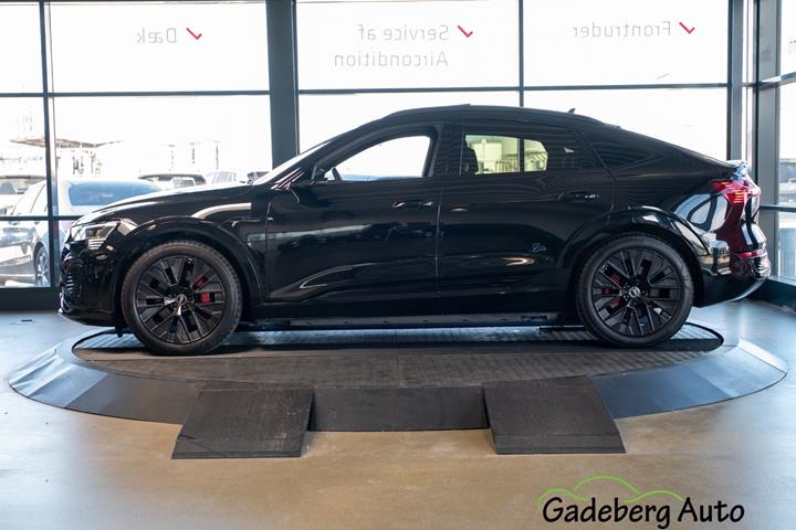 Sort Audi Q8 e-tron fra 2024