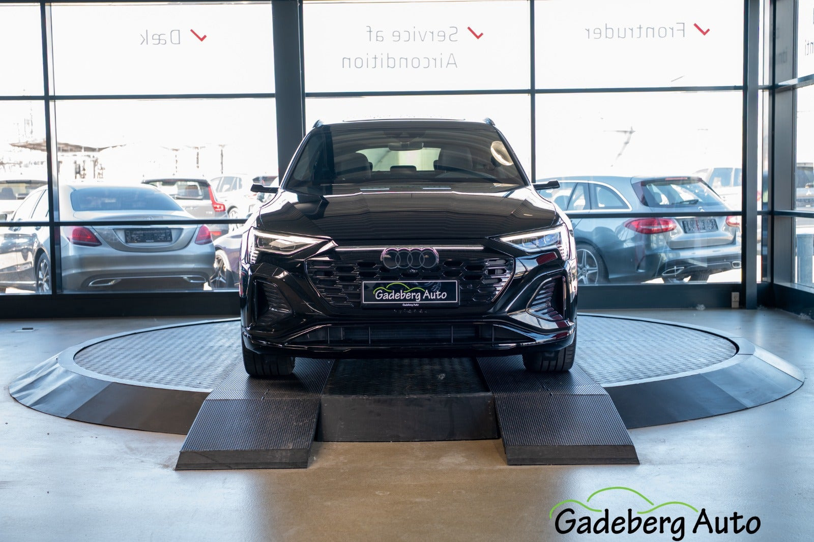Sort Audi Q8 e-tron fra 2024